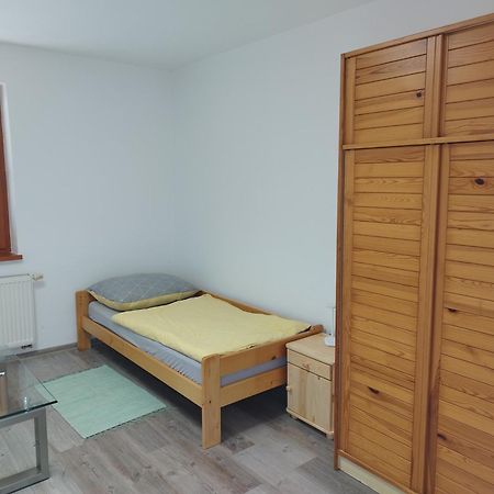 Ubytovanie Vo Dvore Badin Esterno foto